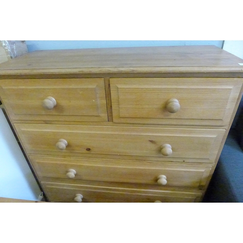 1561 - A pine two over four chest of drawers and a single drawer blanket box