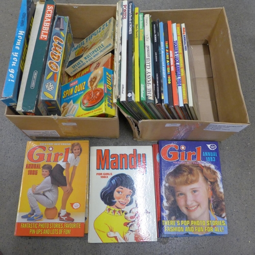 1040 - A box of 1980's children's annuals and a box of 1950's/60's parlour games **PLEASE NOTE THIS LOT IS ... 