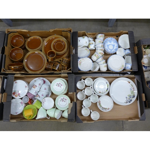 1046 - Nine boxes of mixed china, glassware and other decorative homewares **PLEASE NOTE THIS LOT IS NOT EL... 