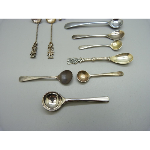 849 - Six silver salt spoons including a pair and four other spoons