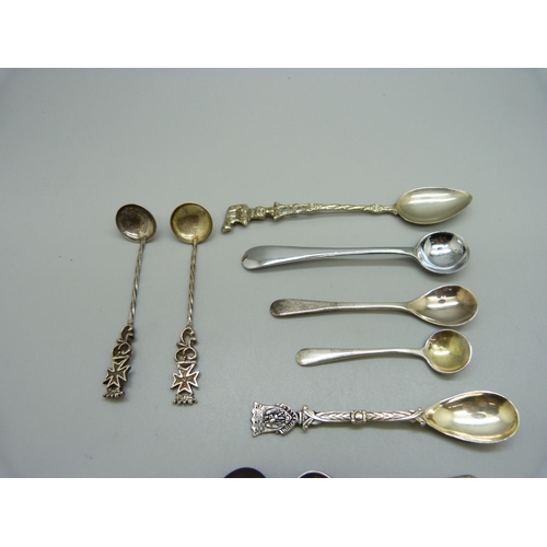 849 - Six silver salt spoons including a pair and four other spoons