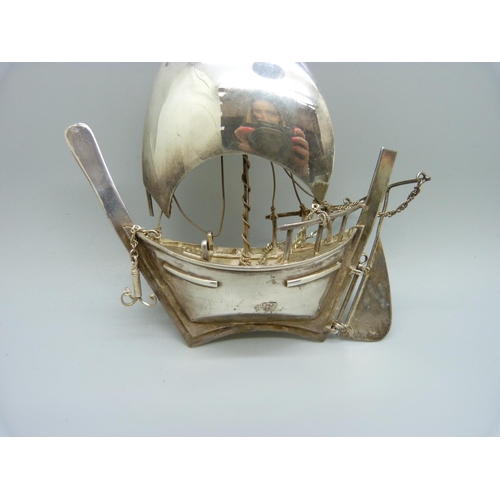 860 - A 925 silver model of a junk, 69g, 11.5cm