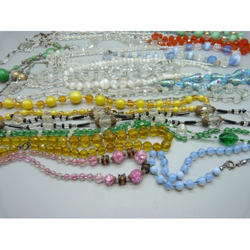 870 - Twenty costume necklaces