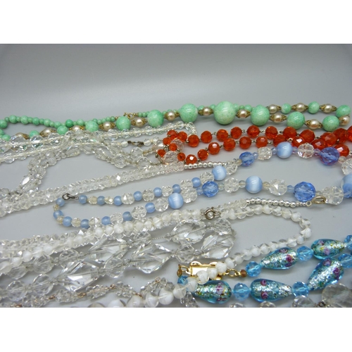 870 - Twenty costume necklaces