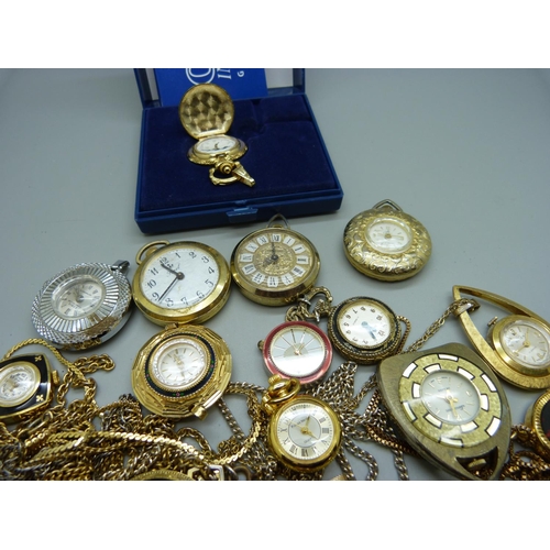 886 - A collection of pendant watches