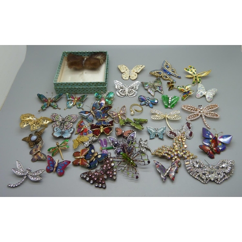 888 - Butterfly costume brooches