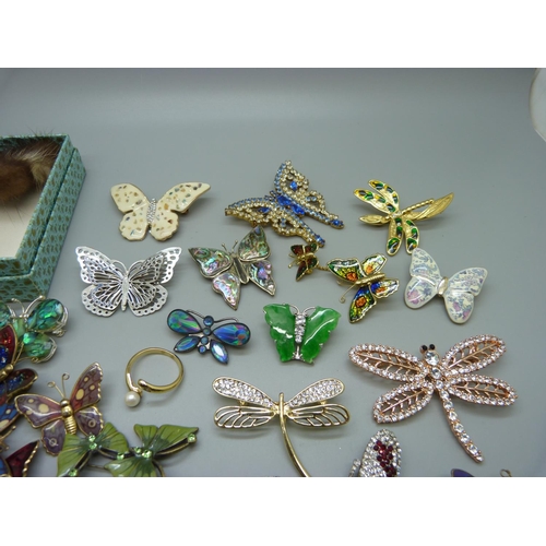 888 - Butterfly costume brooches