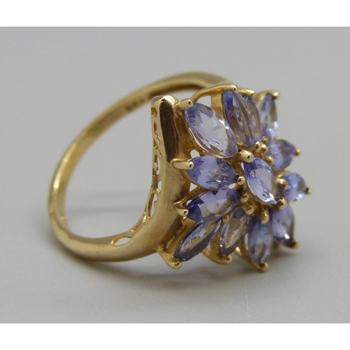 929 - A 9ct gold, marquise tanzanite cluster cocktail ring, 3.1g, N