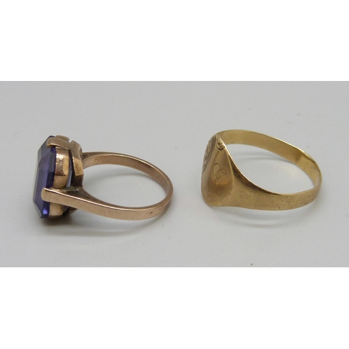 961 - A 9ct gold ring, 2.5g, Y, and a yellow metal ring set with a stone, 6g, O