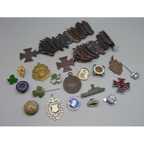 991 - Assorted badges, medals, etc.