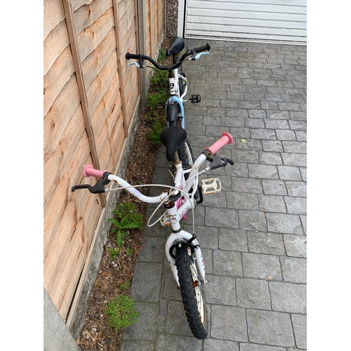 2141 - 2 Children's bikes: Hello Kitty and Longway