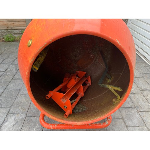 2429 - Build Buddy cement mixer with stand