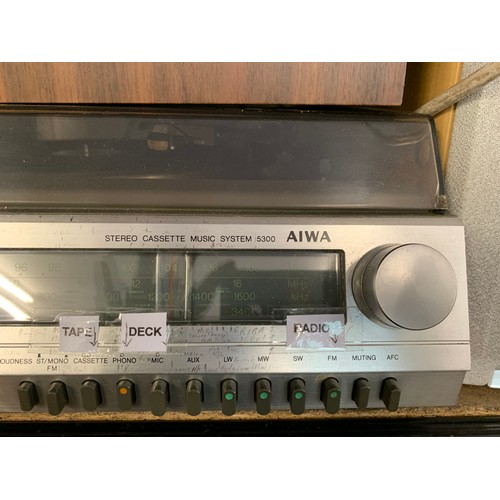 2353 - Vintage Aiwa stereo cassette music system with speakers