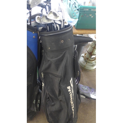 2145 - 4 Golf bags with approx. 80 clubs