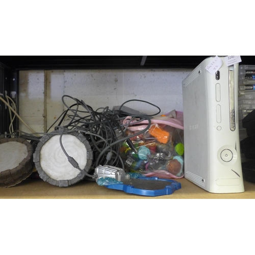 2240 - XBox360 console and accessories