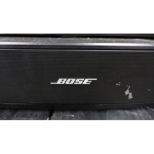 2332 - 2 Bose sound bars