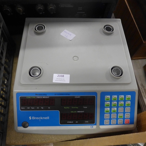 2338 - Brecknall money counting scales - base only