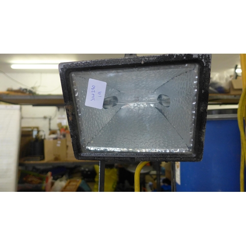 2459 - Tripod worklight - 240V