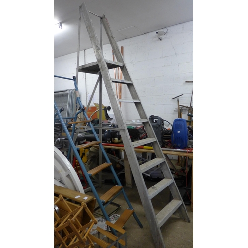 2474 - Ramsay approx. 9ft aluminium platform ladder