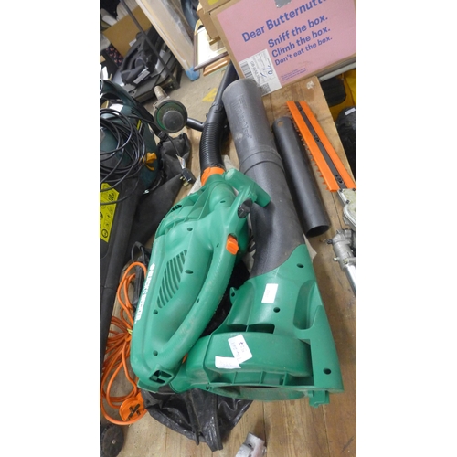 2482 - Black and Decker garden blower vac