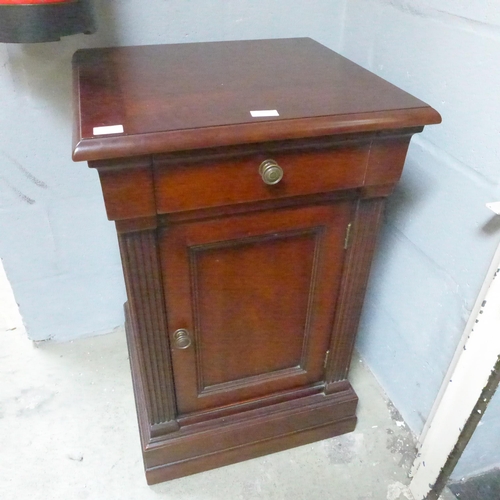 1557 - A cherrywood cabinet