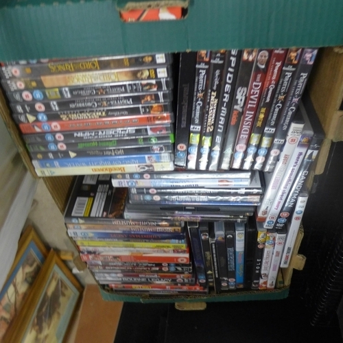 2091 - Box of approx. 150 Blu-Rays and dvd's