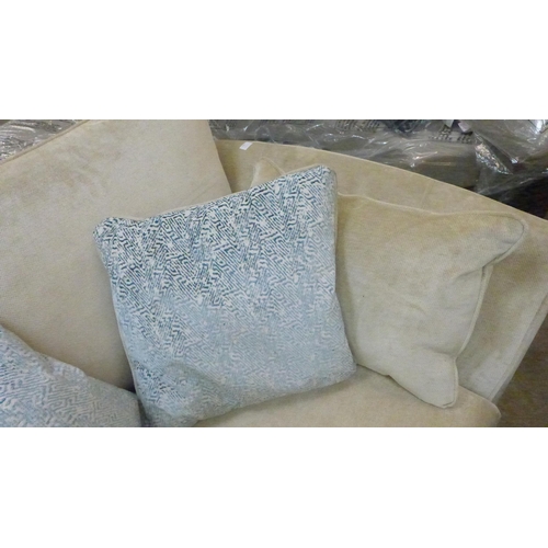 1376 - A champagne velvet love seat