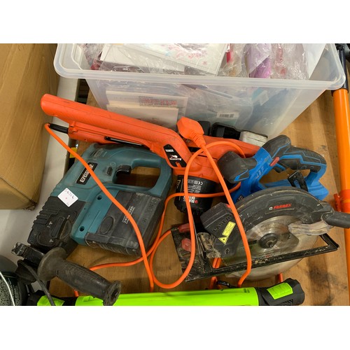 2073 - Job lot of power tools