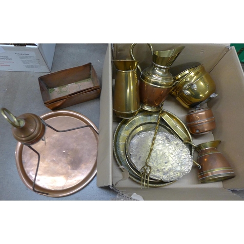 1104 - A collection of brass and copper **PLEASE NOTE THIS LOT IS NOT ELIGIBLE FOR POSTING AND PACKING**