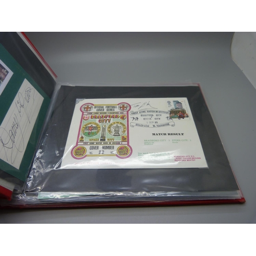 622 - Football memorabilia; album of autographed items including Jack Carlton, Danny McGrain, Tom Finney, ... 