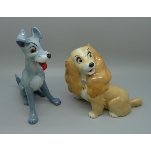 636 - Wade blow up Lady and the Tramp figures (2)