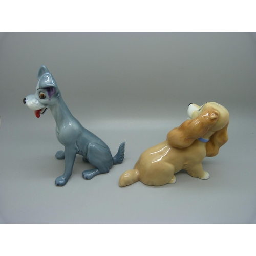 636 - Wade blow up Lady and the Tramp figures (2)