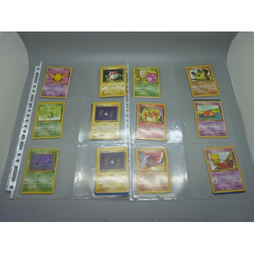 639 - Eighty Pokemon Team Rocket sets, including holographic Dark Alacazam