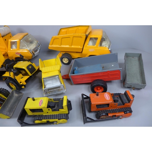 754 - A collection of Tonka and Dinky Toys