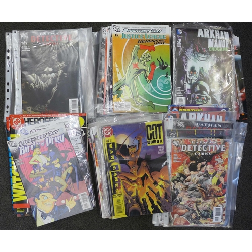 761 - A box of DC comics (78)