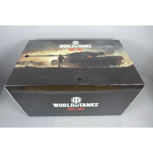 777 - A World of Tanks die-cast model vehicle set, boxed