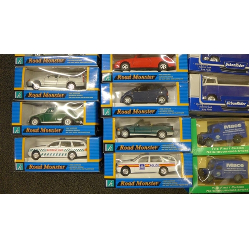 800 - A collection of die-cast model vehicles, Hongwell, Corgi Motoring Memories, etc., boxed (29)