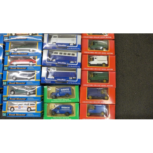 800 - A collection of die-cast model vehicles, Hongwell, Corgi Motoring Memories, etc., boxed (29)