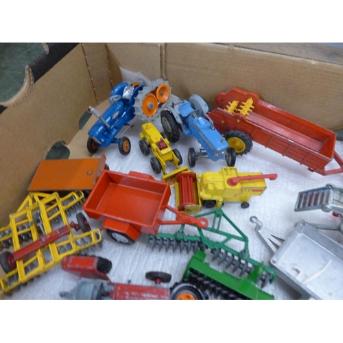 827 - Dinky Toys, Matchbox and other farming/agricultural die-cast model vehicles