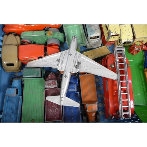 839 - A collection of Dinky and Corgi Toys die-cast model vehicles, mainly mid-20th Century (21)