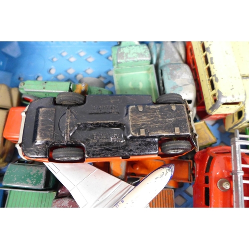 839 - A collection of Dinky and Corgi Toys die-cast model vehicles, mainly mid-20th Century (21)