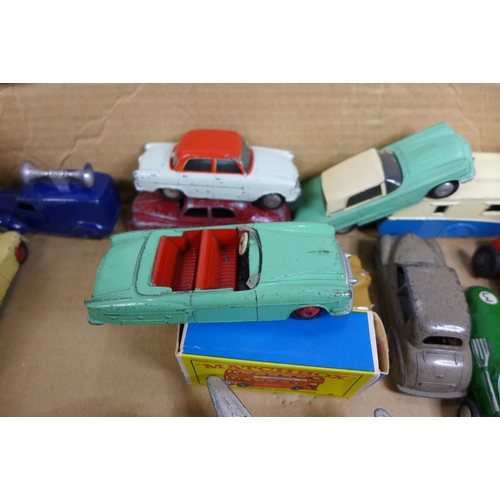 841 - A collection of early Dinky Toys die-cast model vehicles, playworn (22)