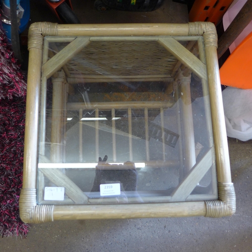 2146 - Glass topped wicker side/conservatory table