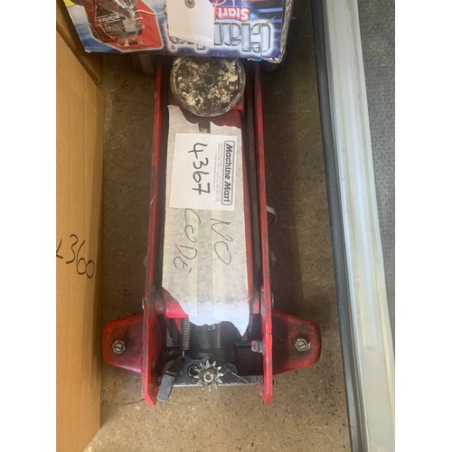 2345 - Clarke Strongarm engine lift, Clarke Start n Charge 180amp battery starter/charger & trolley jack - ... 