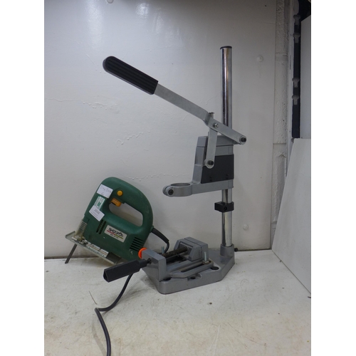 2016 - Blackspur BB-JS100 woodworking jigsaw - W with bench/pillar drill stand