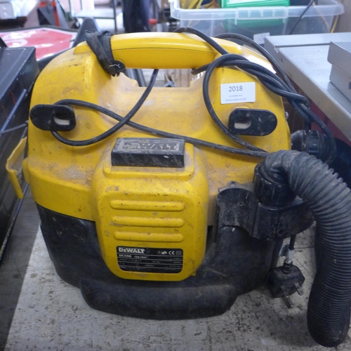 2018 - DeWalt DC500 industrial vacuum cleaner - W