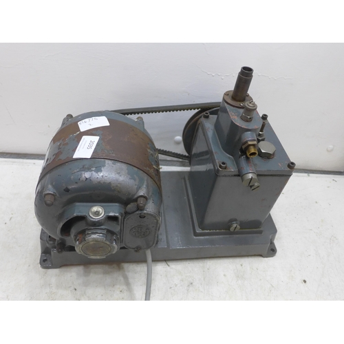 2035 - 240V Vacuum pump - W