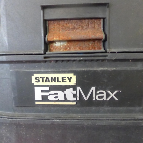 2133 - Stanley Fatmax tool trolley