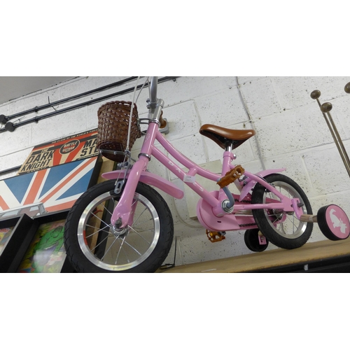 2204 - Lil Duchess by Dawes unused child's/girl's bicycle with stabilisers - original RRP £129