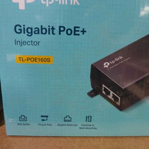 3075 - 4 TP-Link Gigabit PoE+ injectors (TL-POE160S) - boxed * this lot is subject to VAT